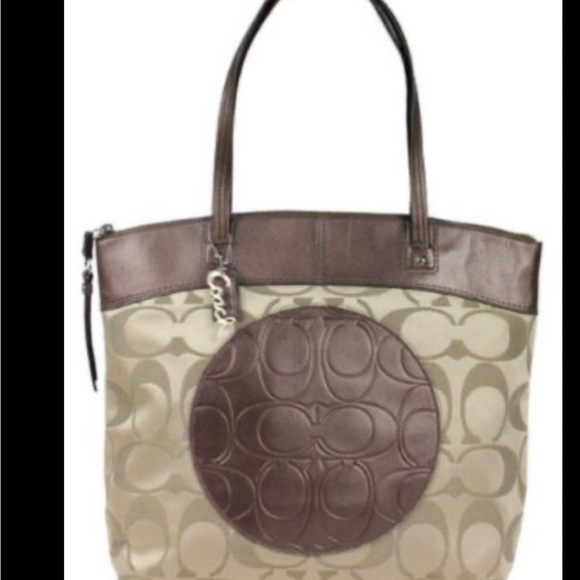 COACH LAURA NORTH SOUTH SIGNATURE TOTE F18336 - Picture 1 of 9